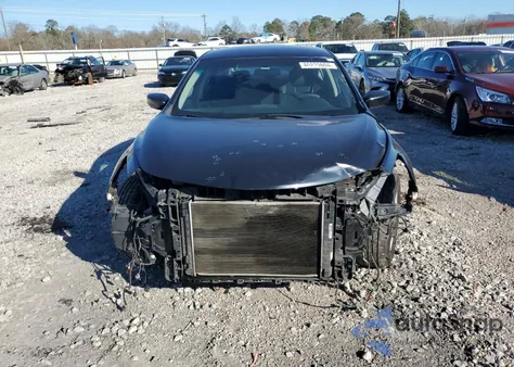 2015 Nissan Altima 2.5 z USA, uszkodzony, nr VIN 1N4AL3AP5FC466657